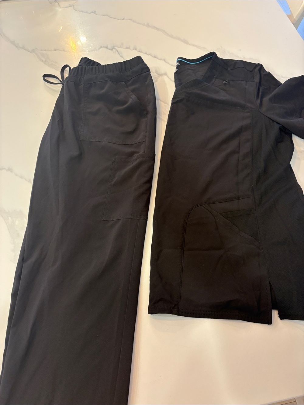 Scrubs Black Women’s Scrub Pants and shirt XXL Like New. Worn once non clinical